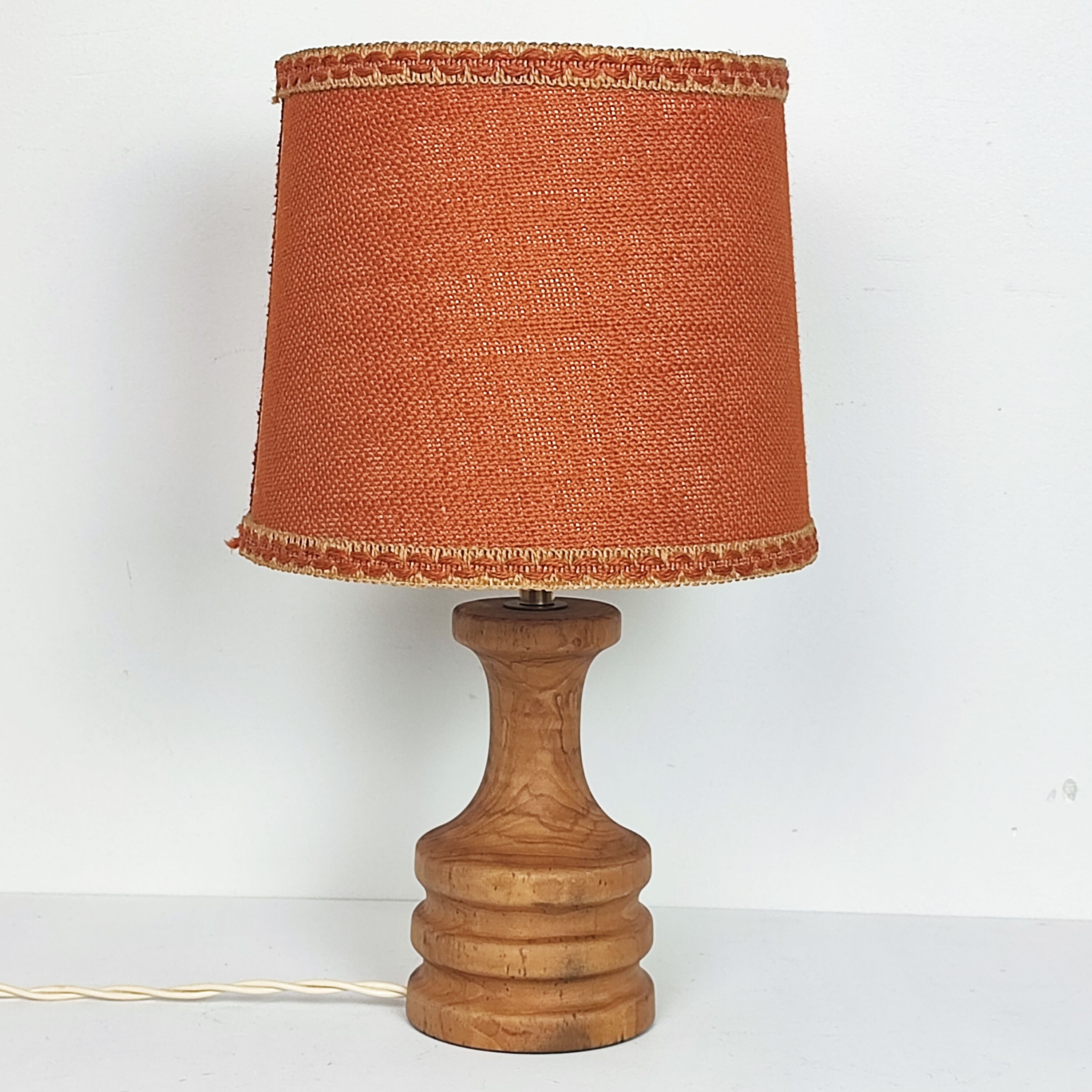 Lampe pied en bois