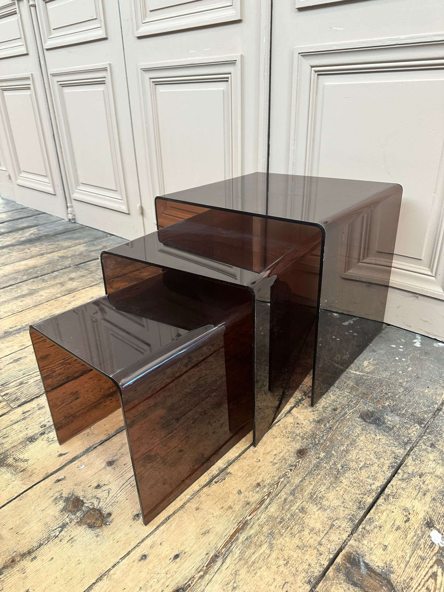 Table gigogne plexi