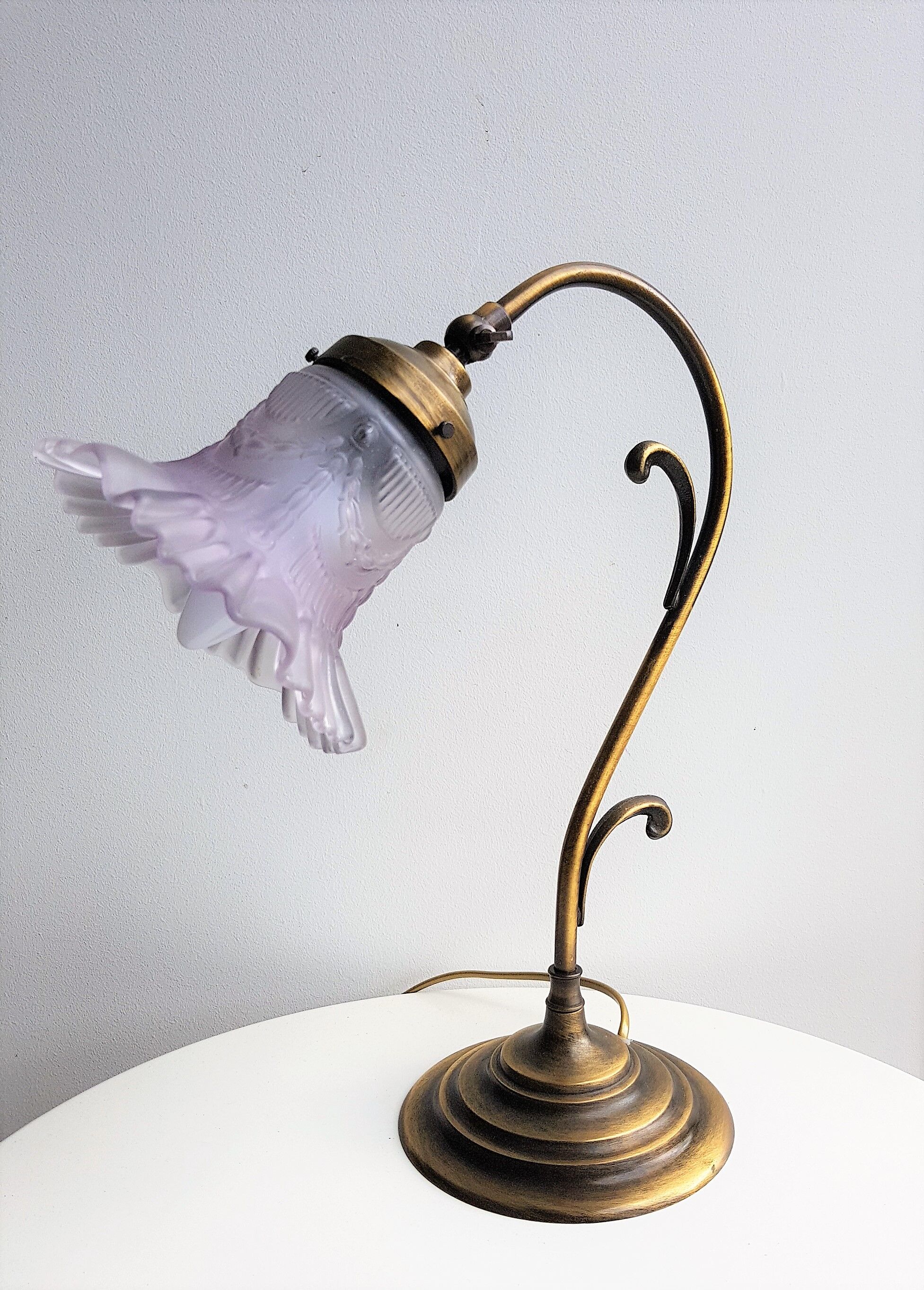 Articulated in brass and frosted glass lamp