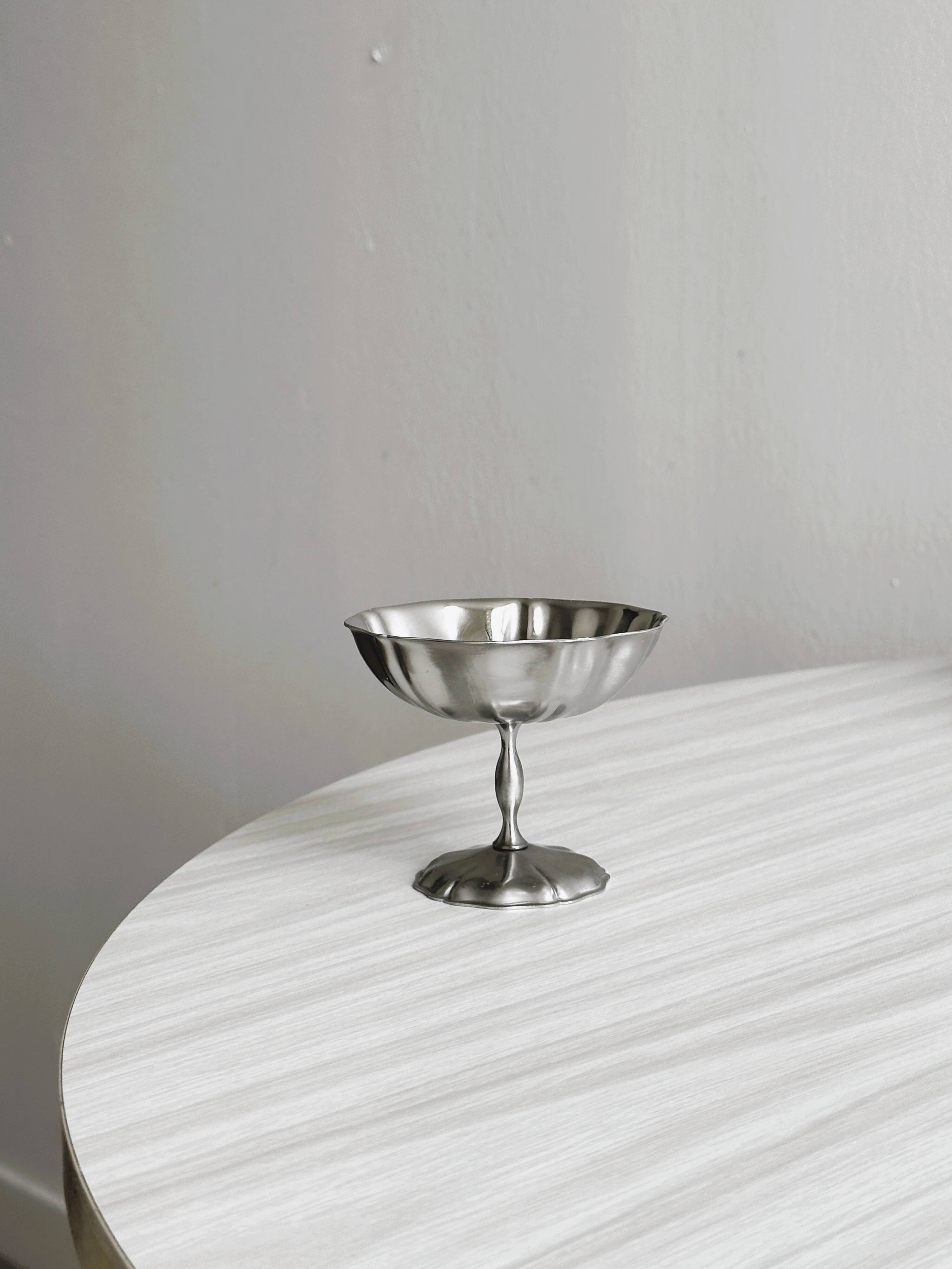 Set of 6 vintage stainless steel bowls