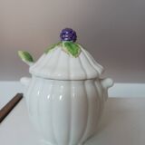 Sugar bowl in slip