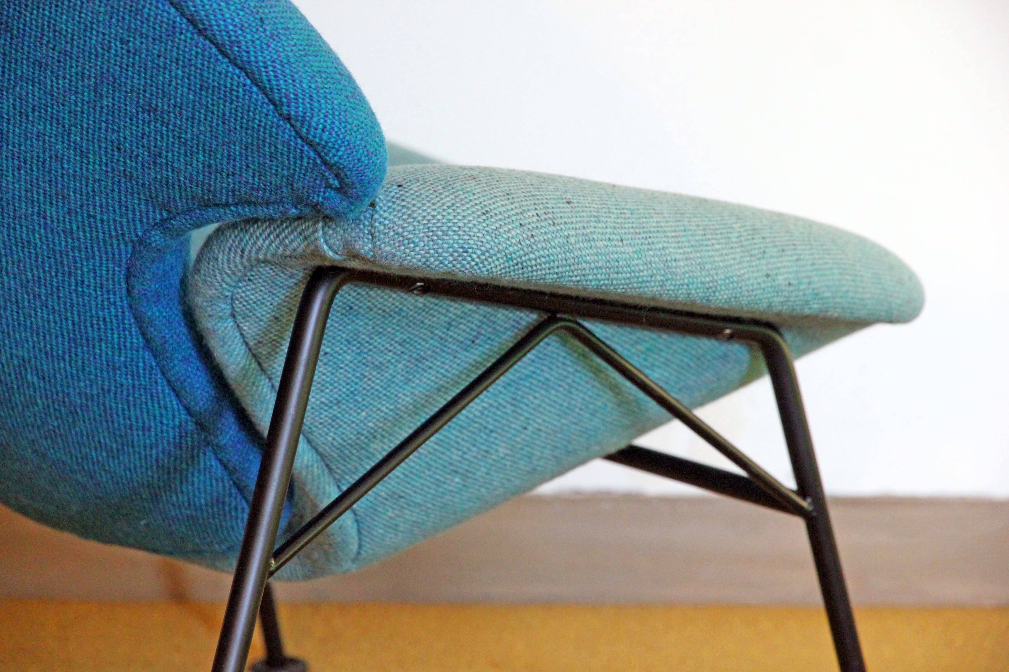 Model F555 armchair by Pierre Paulin, published by Artifort in the 1960s.