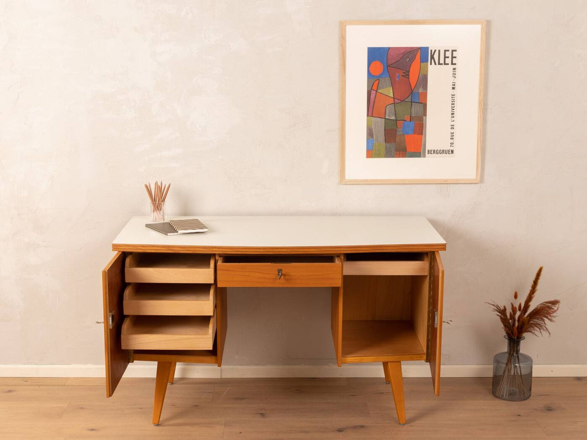 Bureau en bois autoportant, années 1950