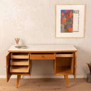 Bureau en bois autoportant, années 1950