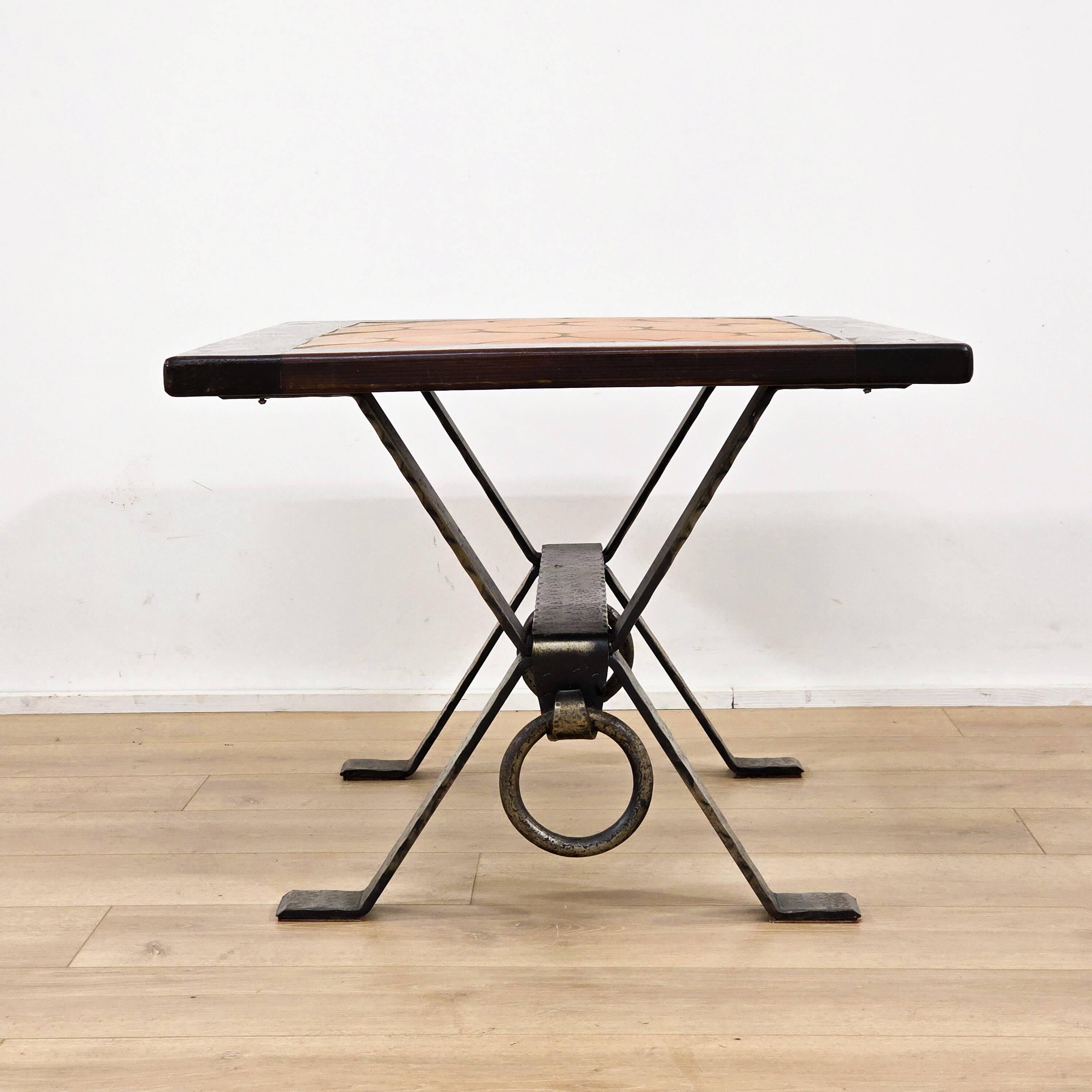 Superbe table basse en fer forgé et céramique - 1960