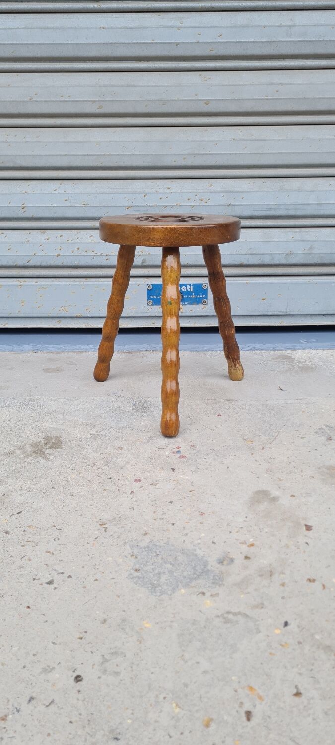 Tripod stool