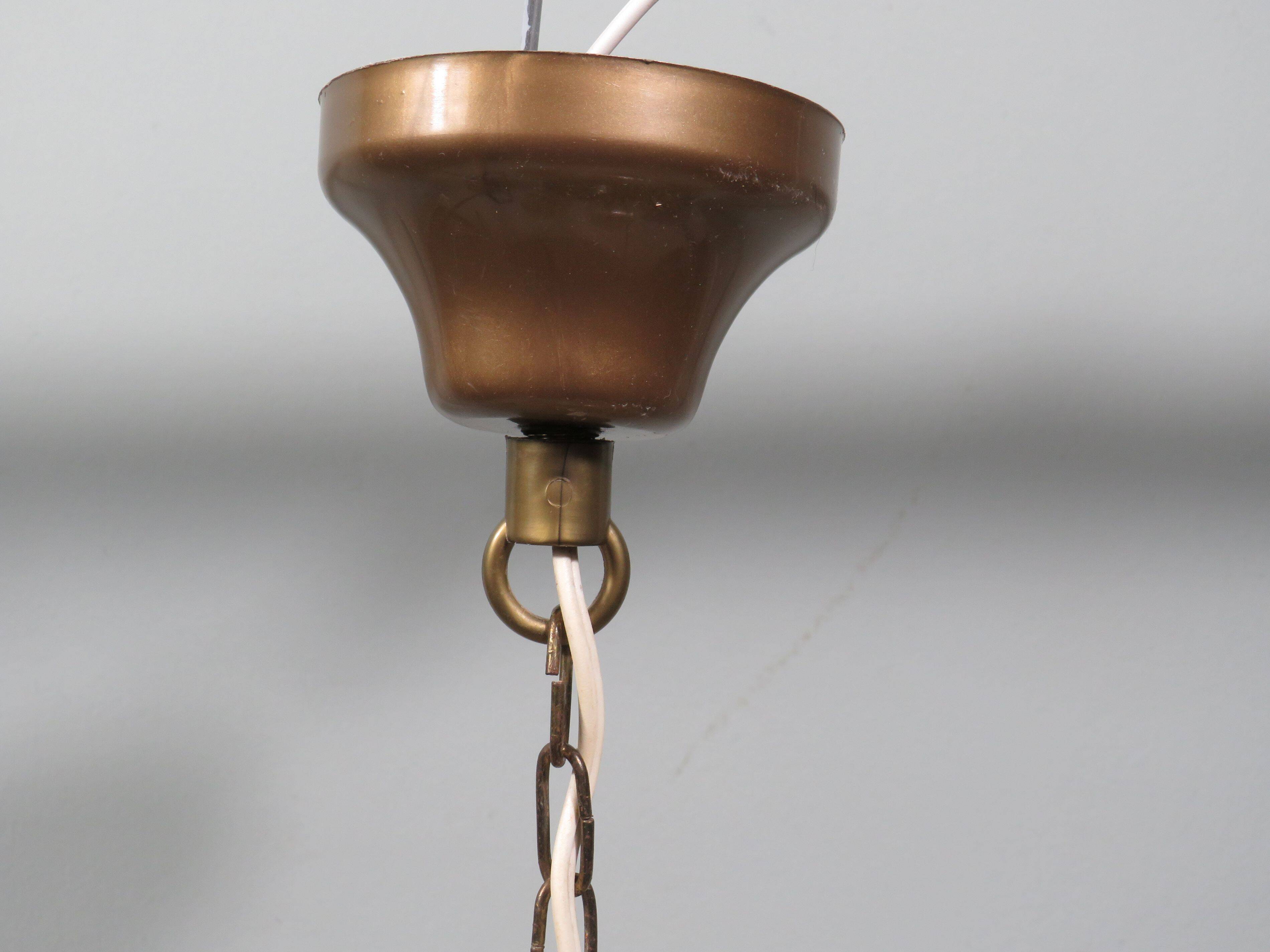 Vintage elegant vintage lotus pendant lamp with a warm glow!