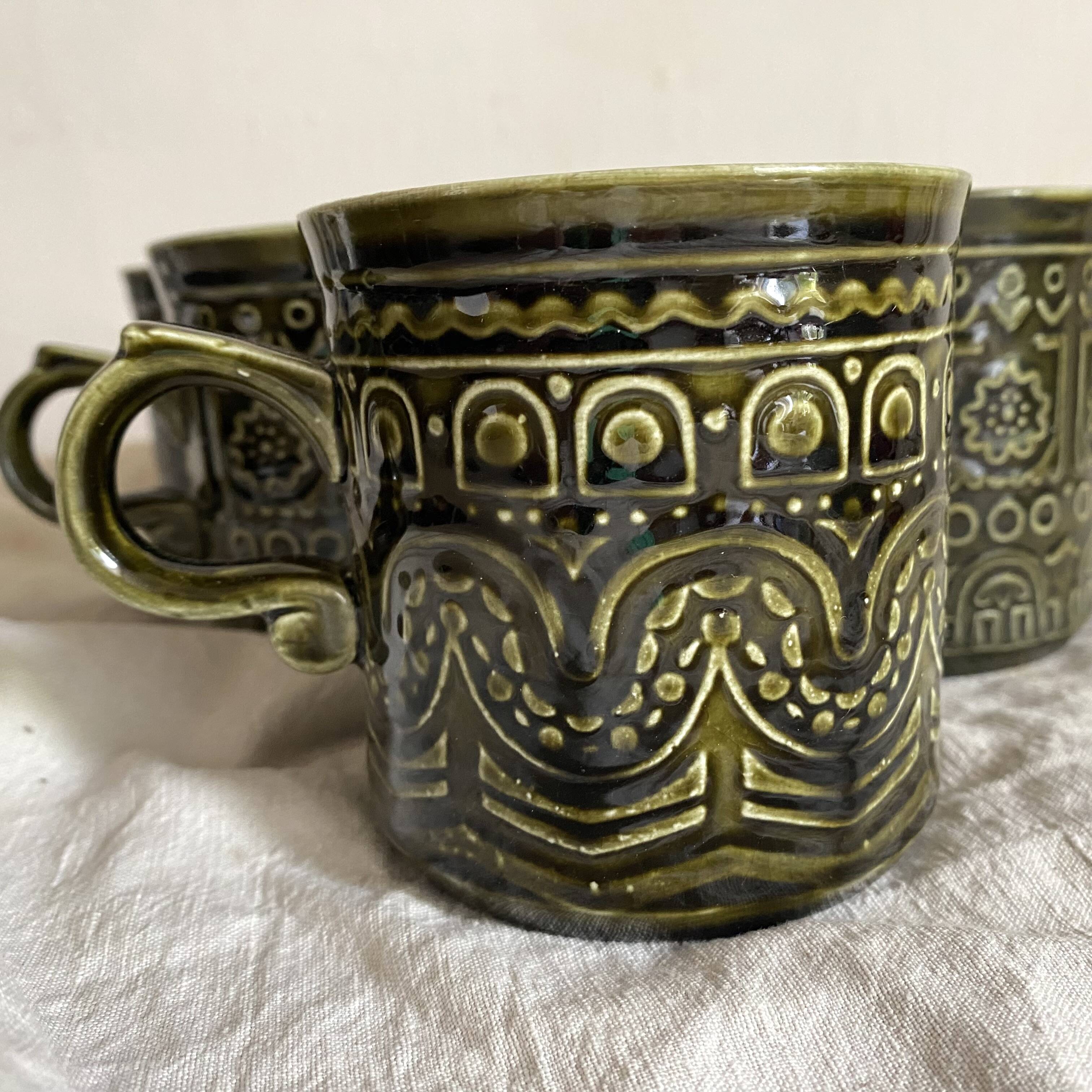 Khaki ceramic mugs England, 70s