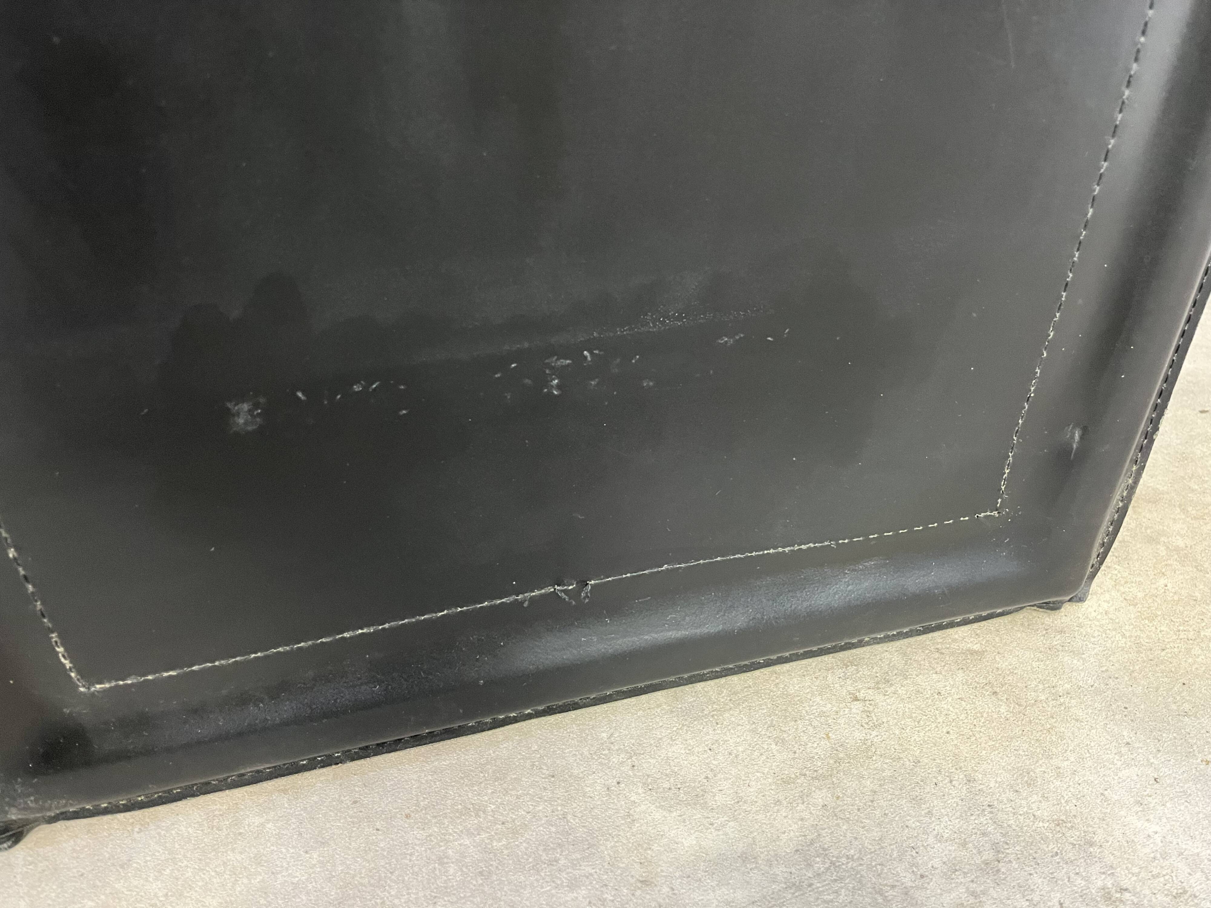 8 style Korium leather chairs in the style of Matteo Grassi