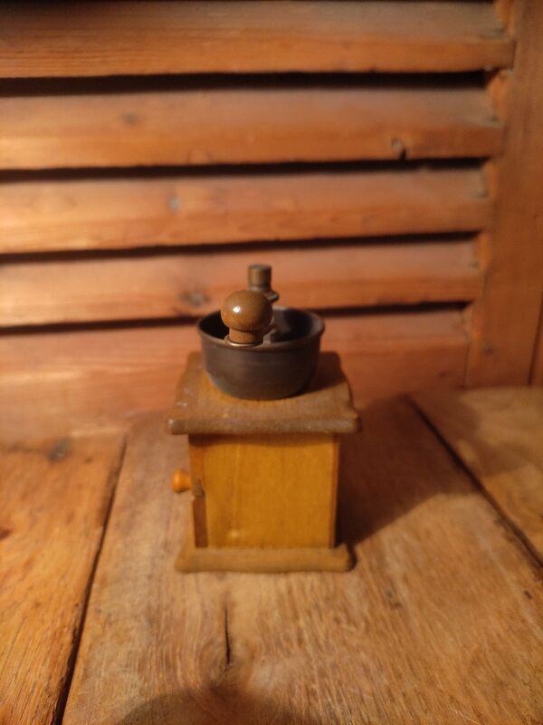 Coffee grinder wood kitchen peugeot