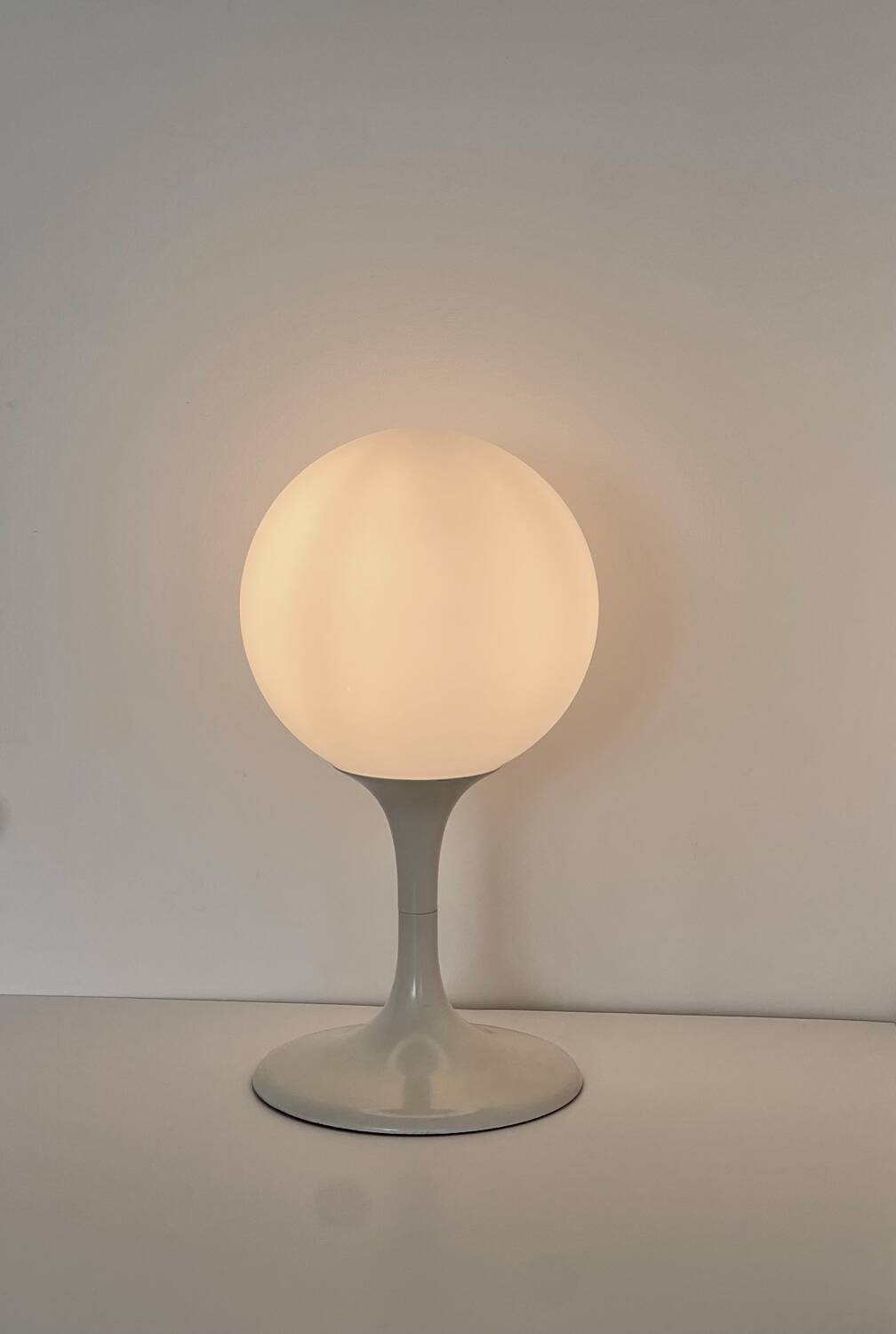 Mushroom lamp 1960 design Max Bill for TEMDE