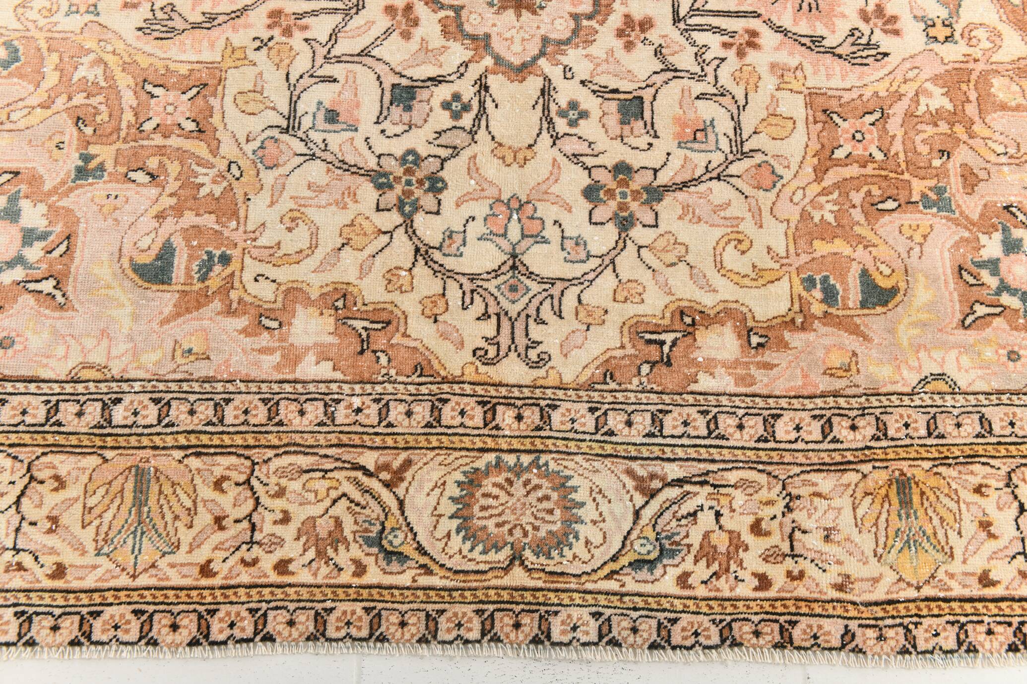 Vintage Cream & Brown Classic Pattern Persian Rug, 193x286Cm