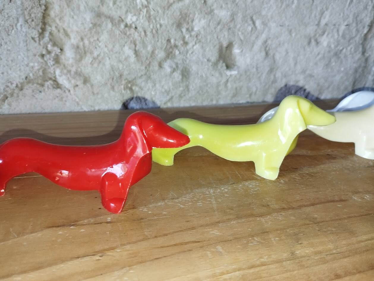 Series of dog knife rests – 1970s – Vallauris / Danone style – Vi