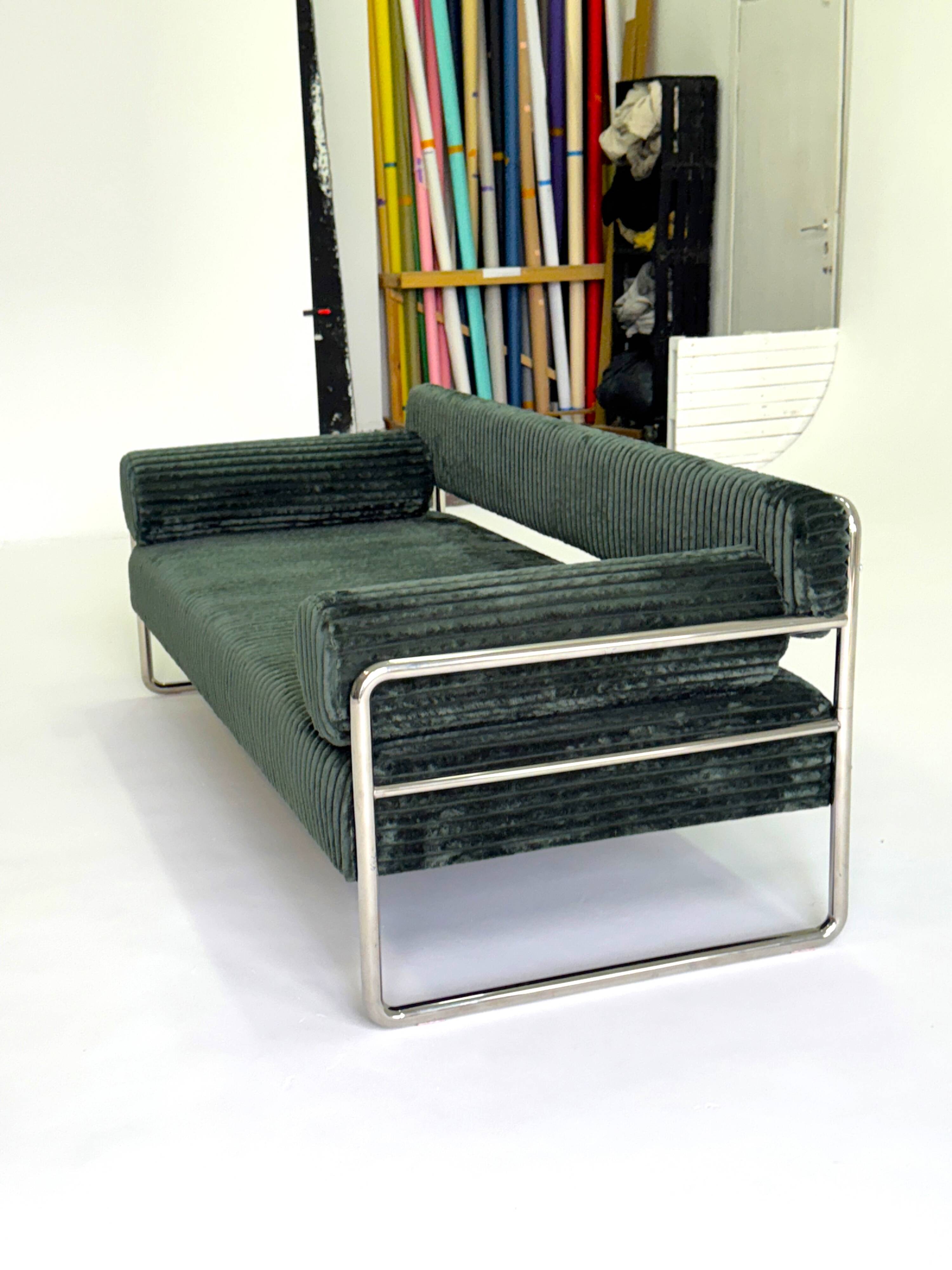 Soho Sofa, Poland '25, Bauhaus, VNTG, Mid-C
