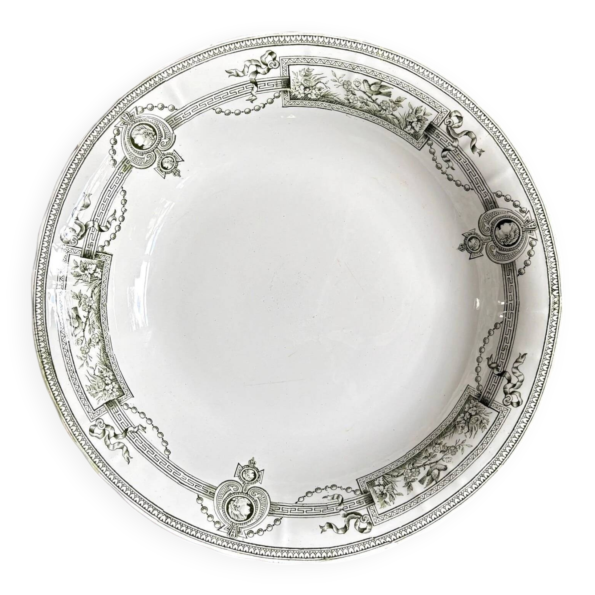 Round hollow dish in ironstone St Amand and Hamage, "Medallion" service