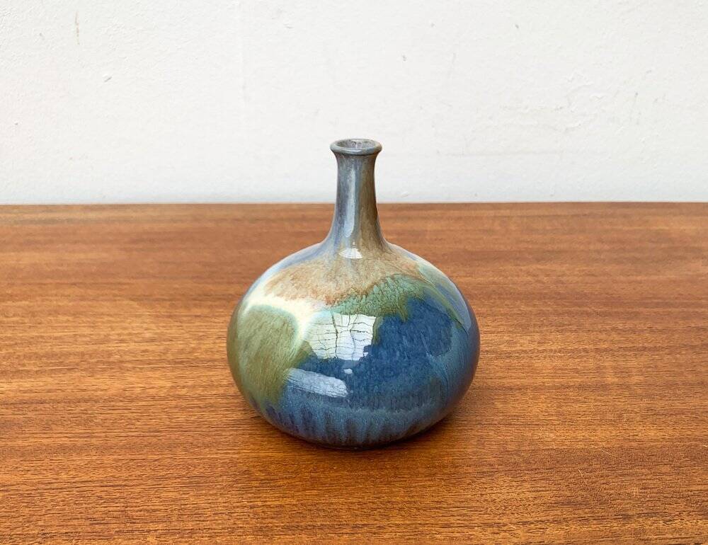 Mid-century German studio pottery vase by Janne Reckert-Cordua, 1960s.