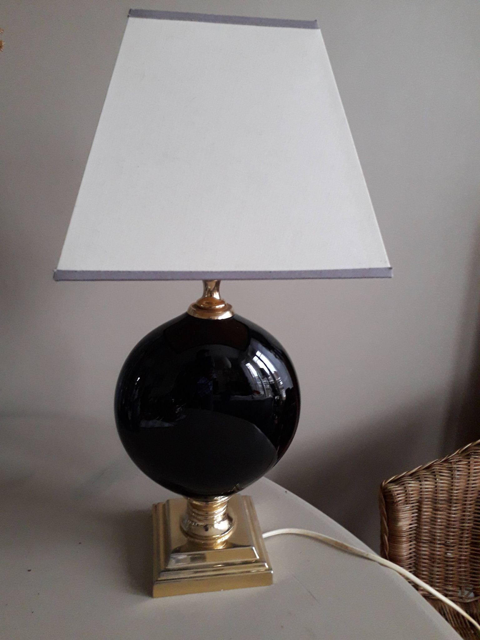 Lampe vintage avec pied en bakélite