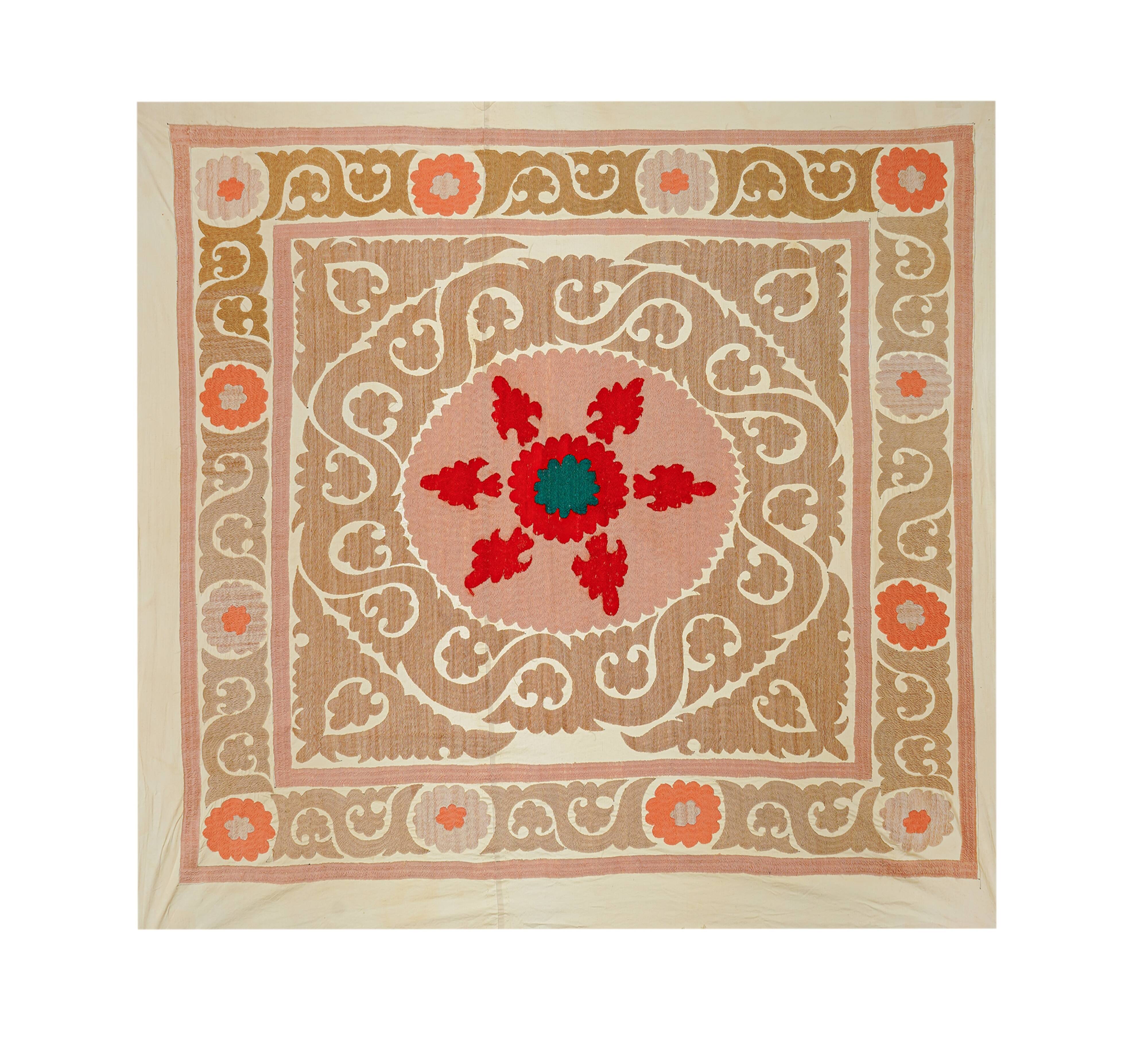 Tapis turc vintage noué à la main 133x136 cm