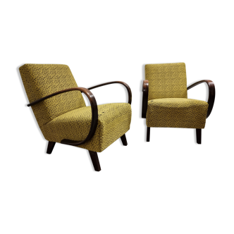 Pair of armchairs by Jindrich Halabala