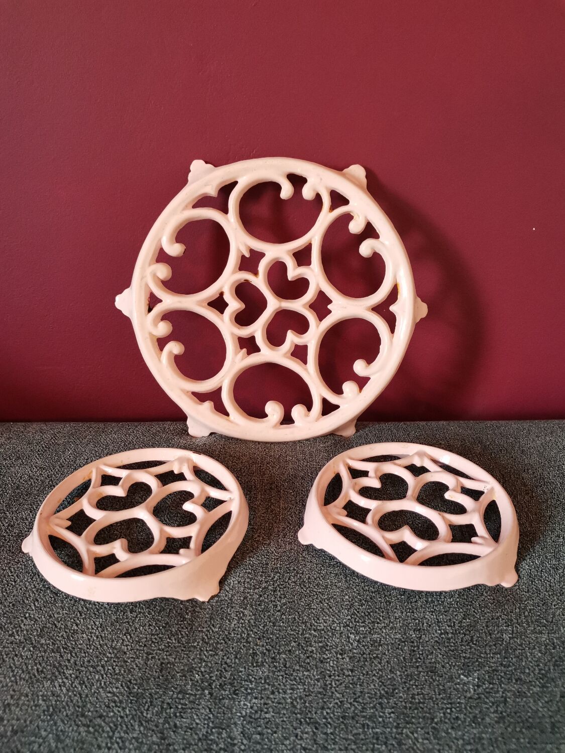 Cast iron pink underplate