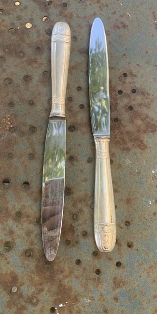 Cutlery set consisting of 49 pieces in silver metal, antique and collector's item