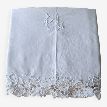 Drap ancien en lin blanc broderie richelieu et monogramme