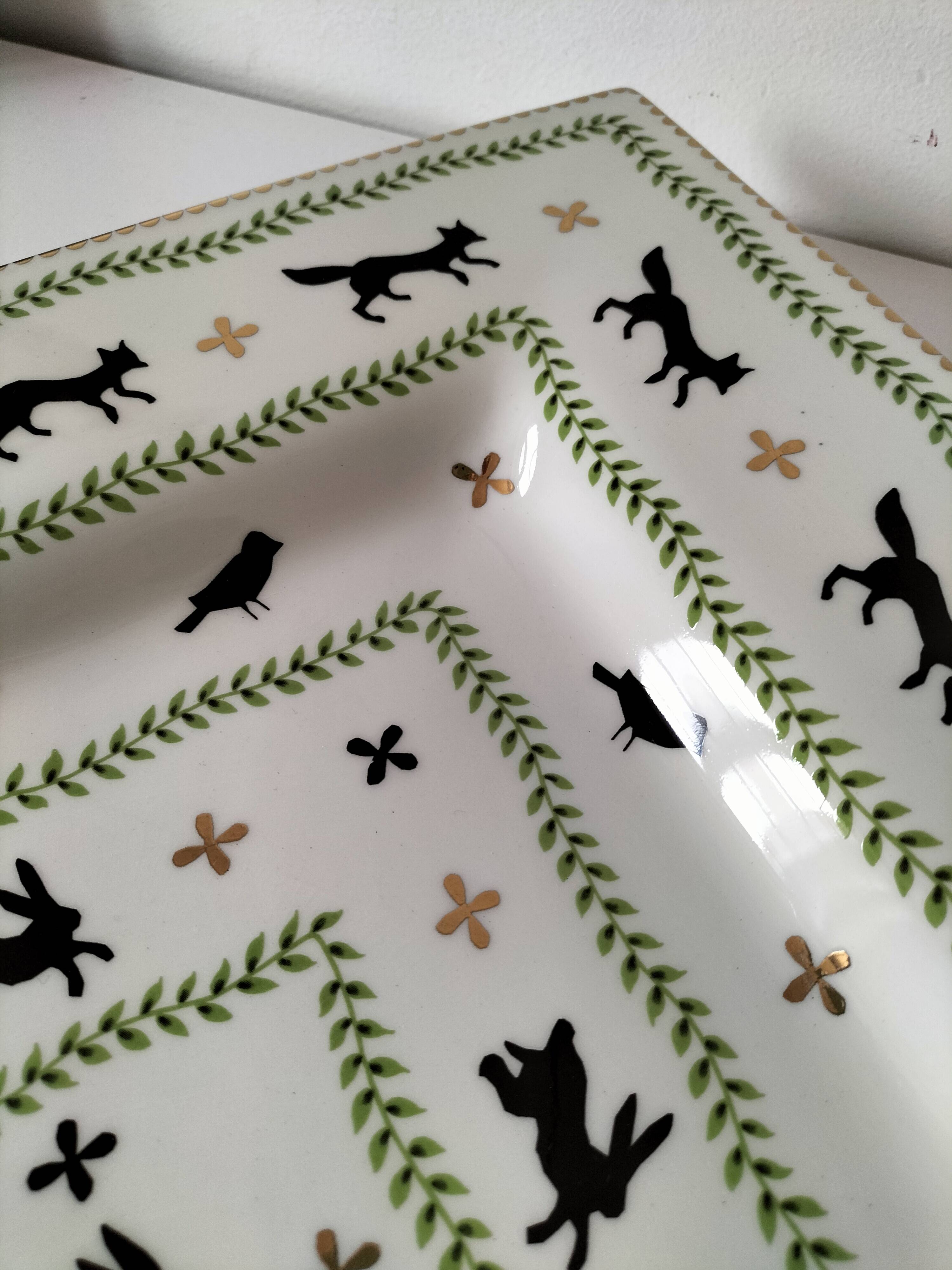 Large square dish RB Bernarda with animal decoration.