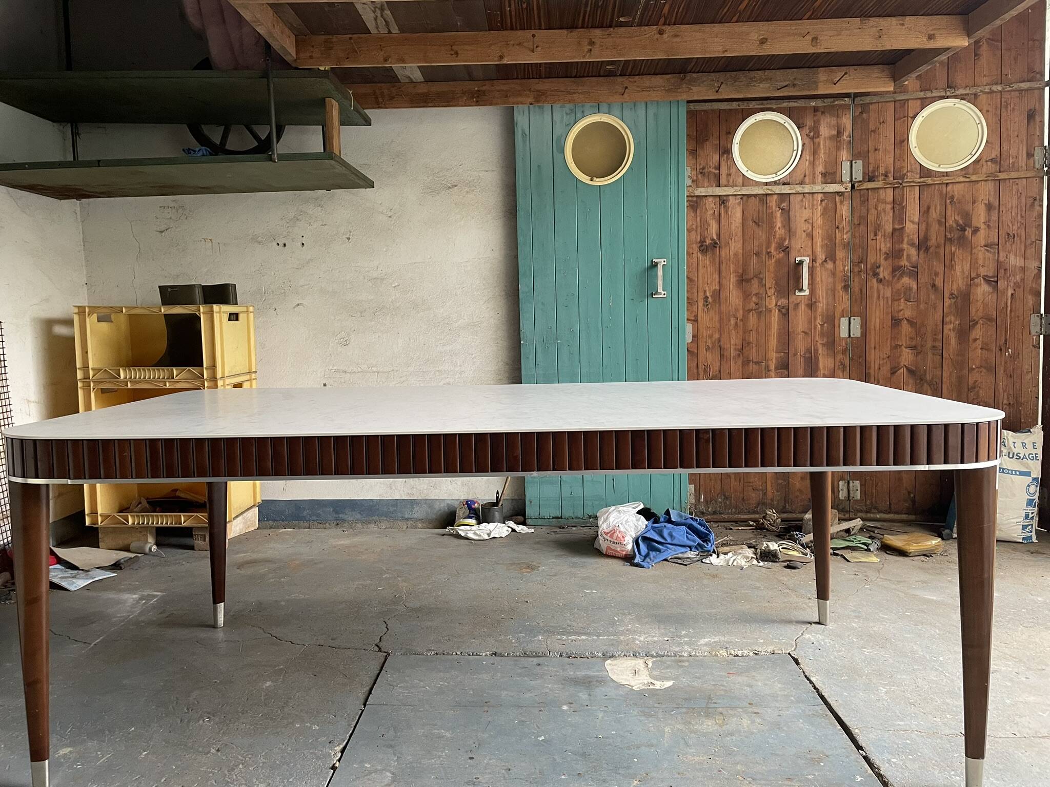 Eden-Rock dining table - acrylic top - Design Sacha Lakic