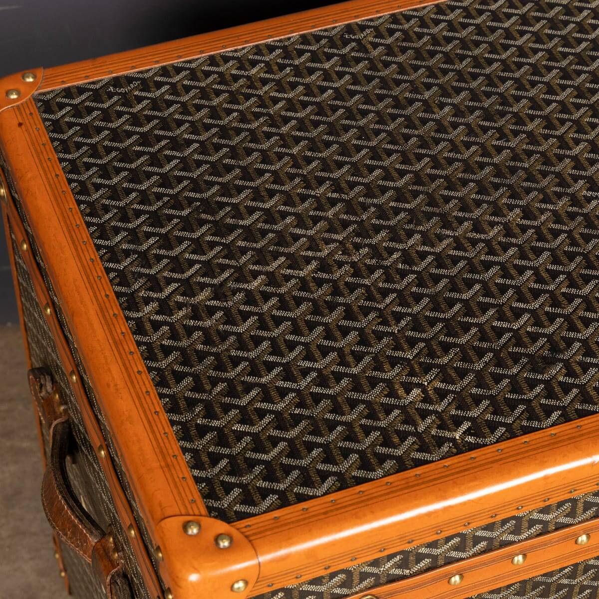 Antique 20thC French Hat Trunk In Chevron Canvas By Goyard, Paris c.1920
