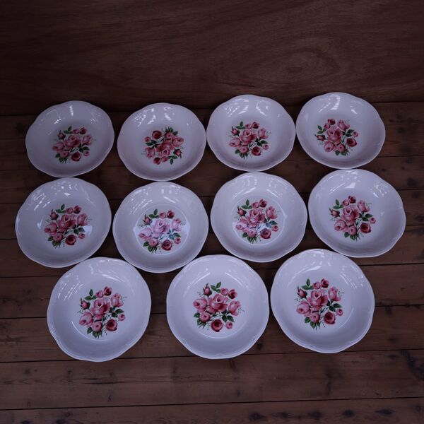 11 Assiettes creuses bouquet de roses Moulin des Loups
