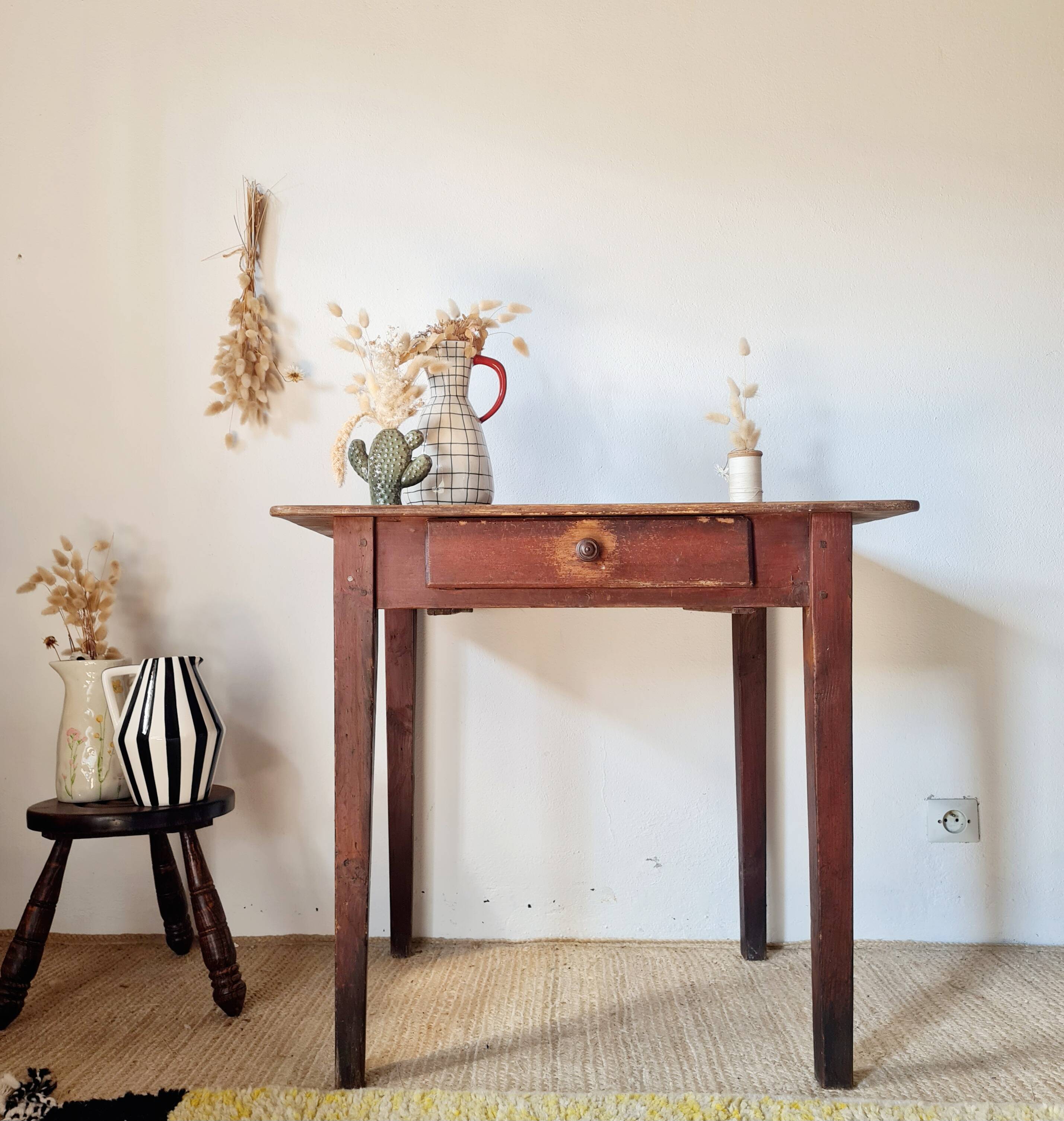 Small antique farmhouse table in wood – vintage rustic desk