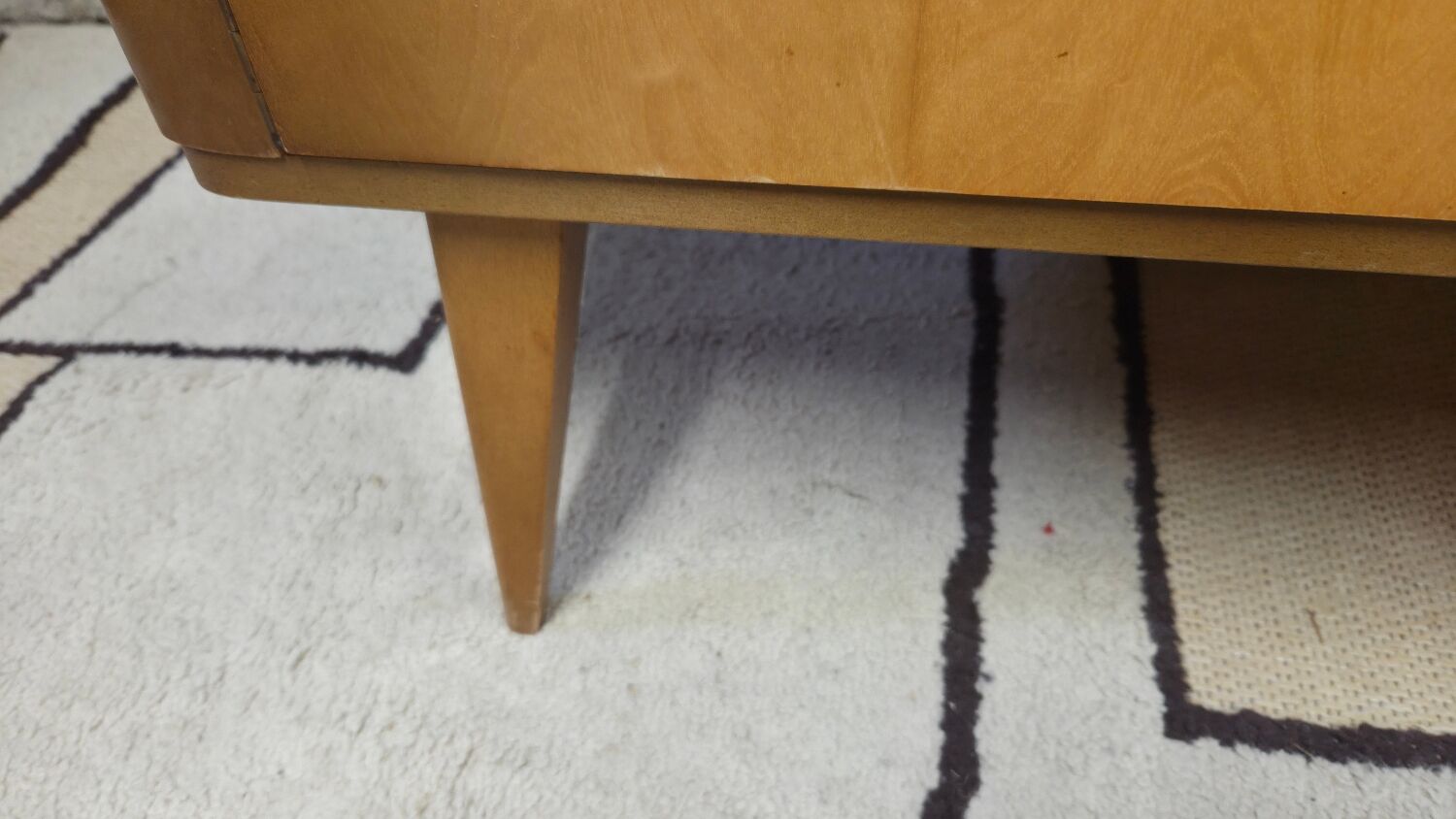 Small enfilade with compass legs from the 1960s.