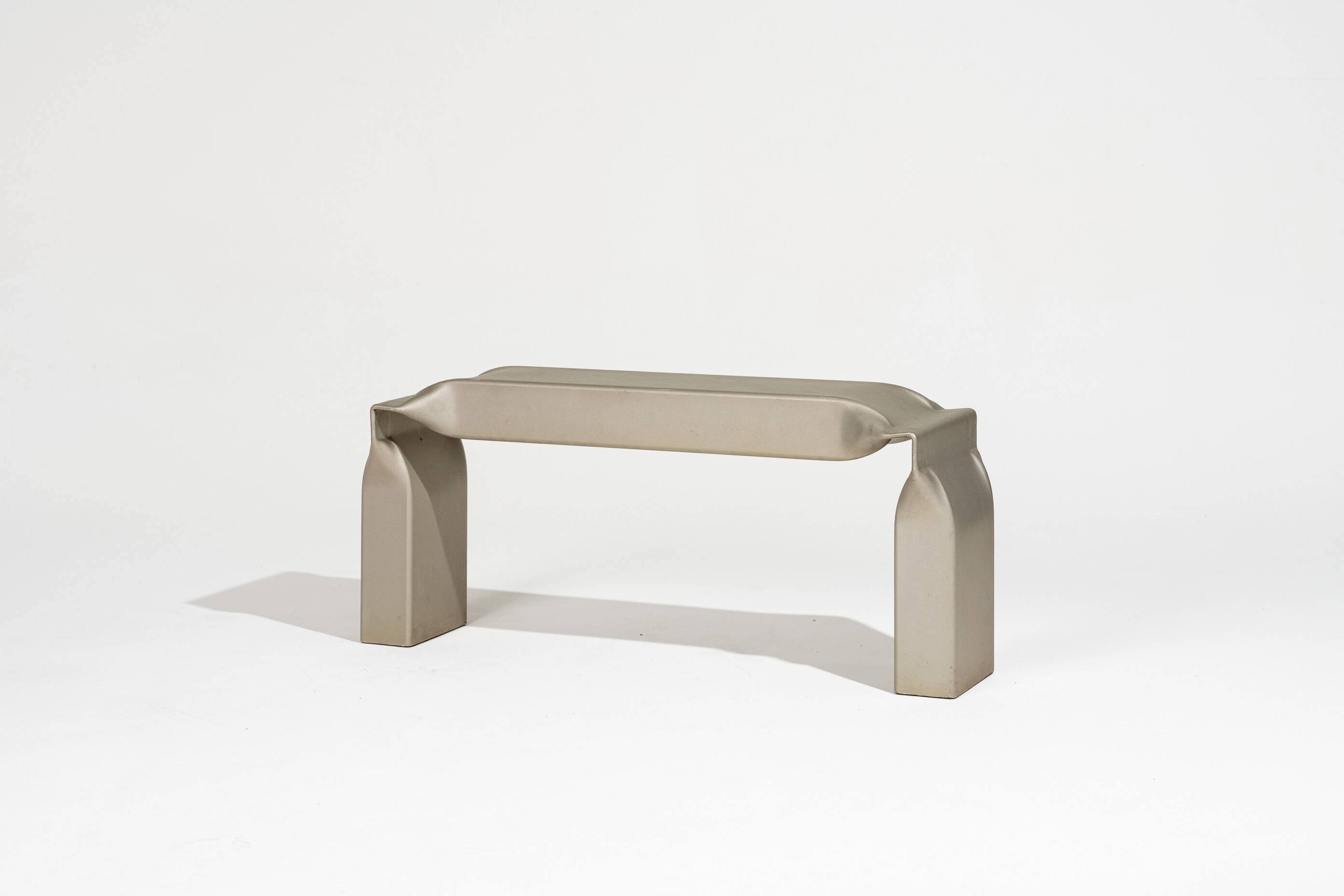 "Tube stool" bench in galvanized steel