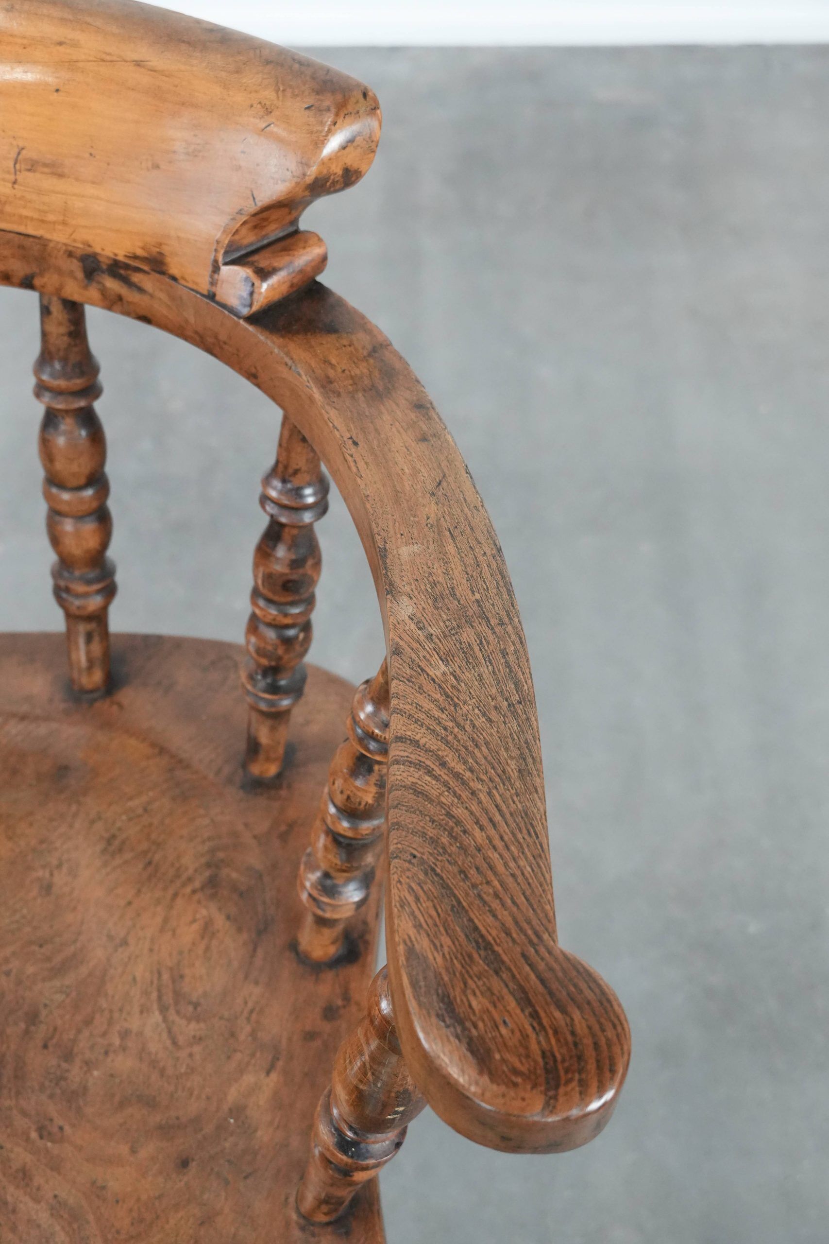 antique English captain's chair/ desk chair from the early 19th century