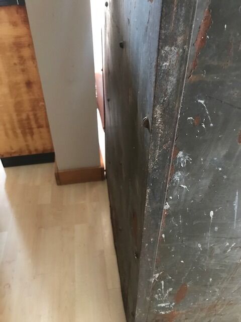 Meuble d'atelier à 21 casiers en fer