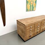 Double-sided display counter with 20 drawers