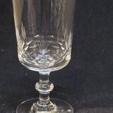 8 anciens verres a vin en cristal de baccarat taillé gravure 10742