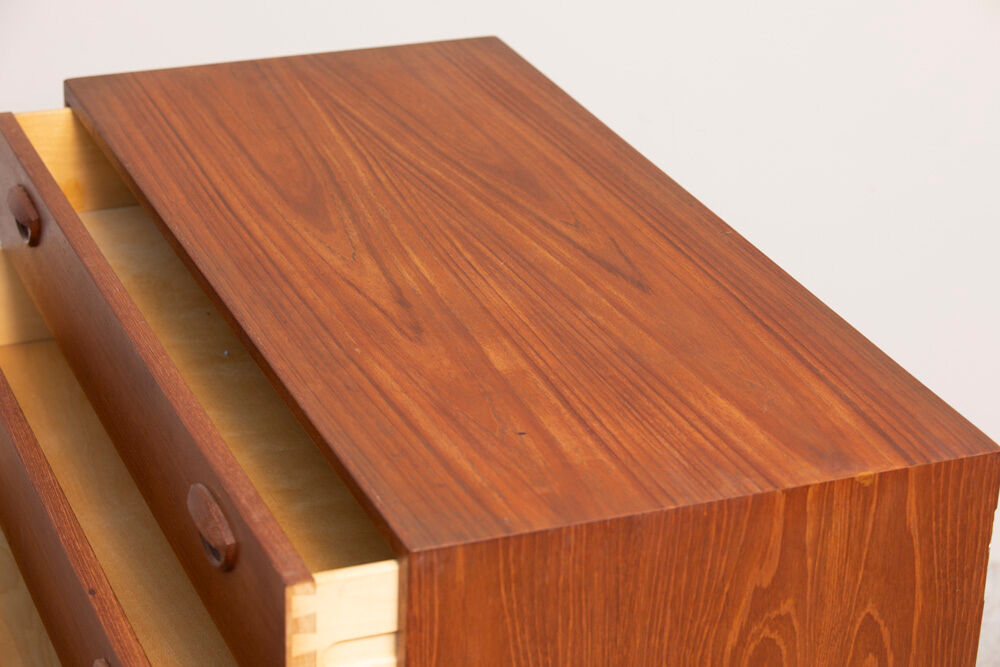 Commode scandinave