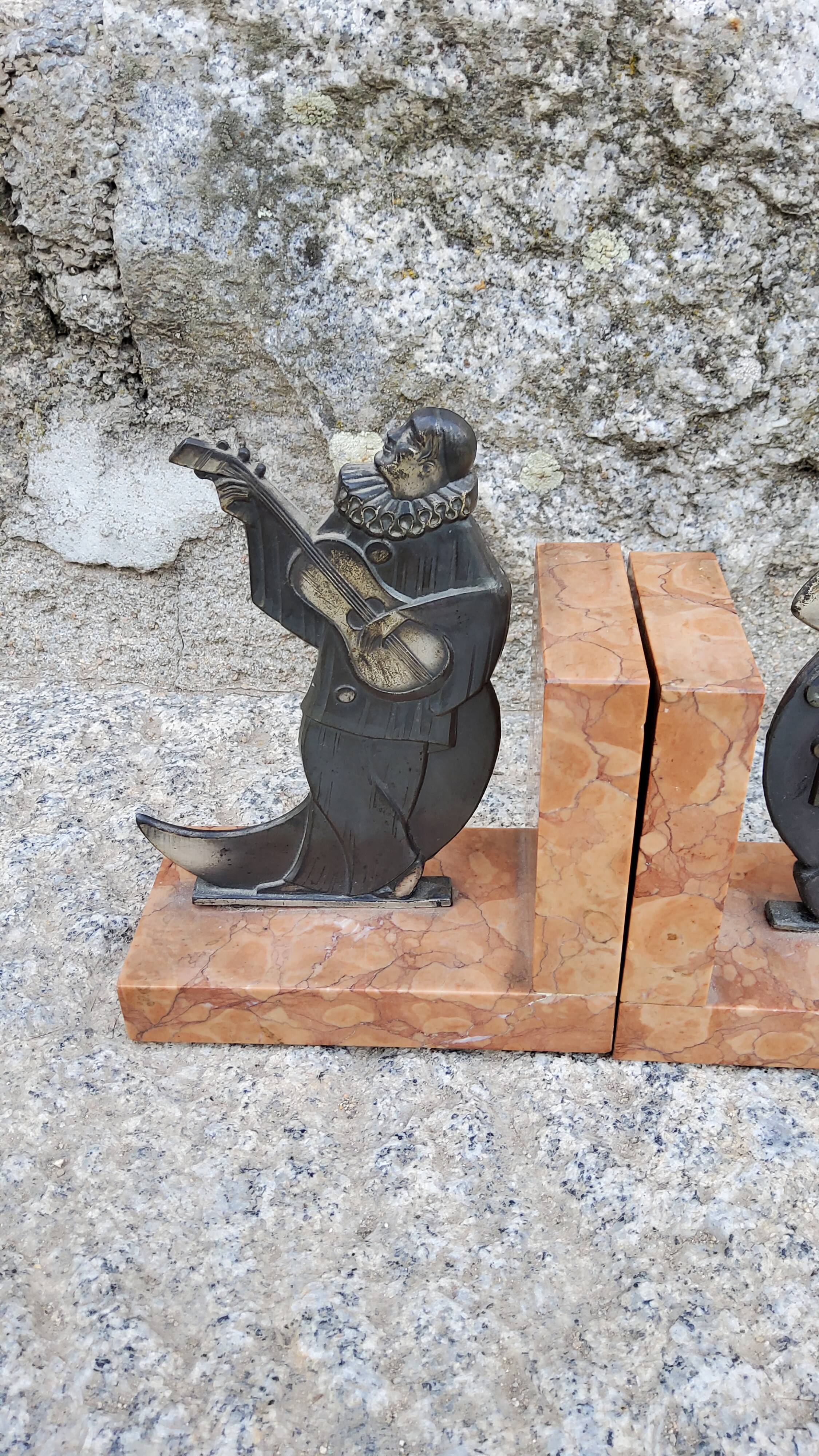 Pair of art deco bookends marble and regulates Pierrot and Colombine