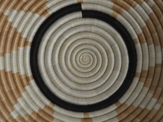 African mural basket