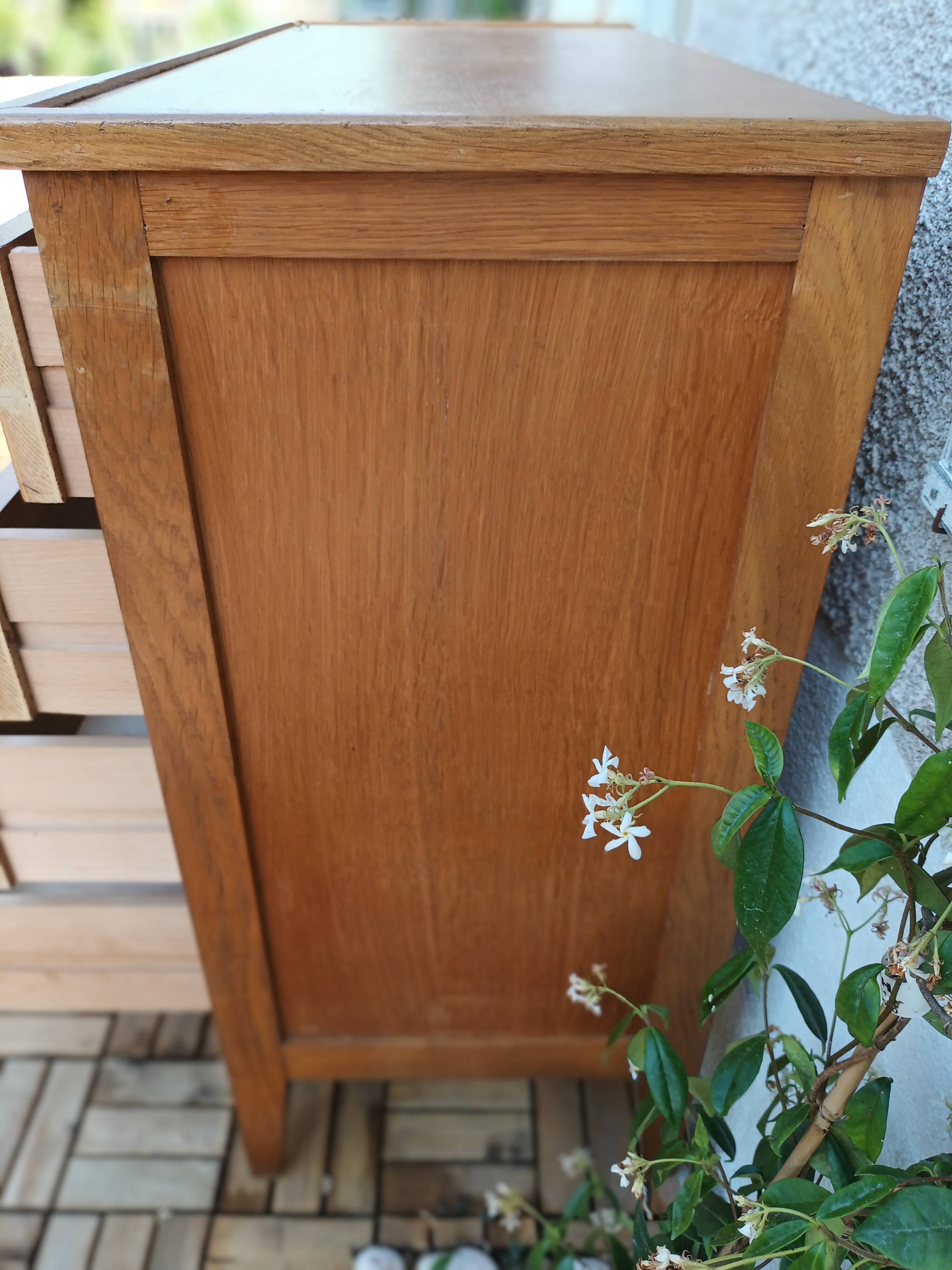 Vintage chest of drawers
