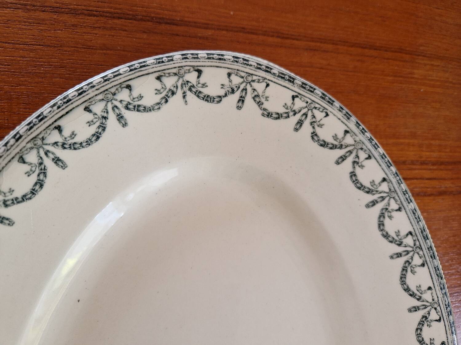Set Of 2 Large Salt Dishes Model Garlands LXVI