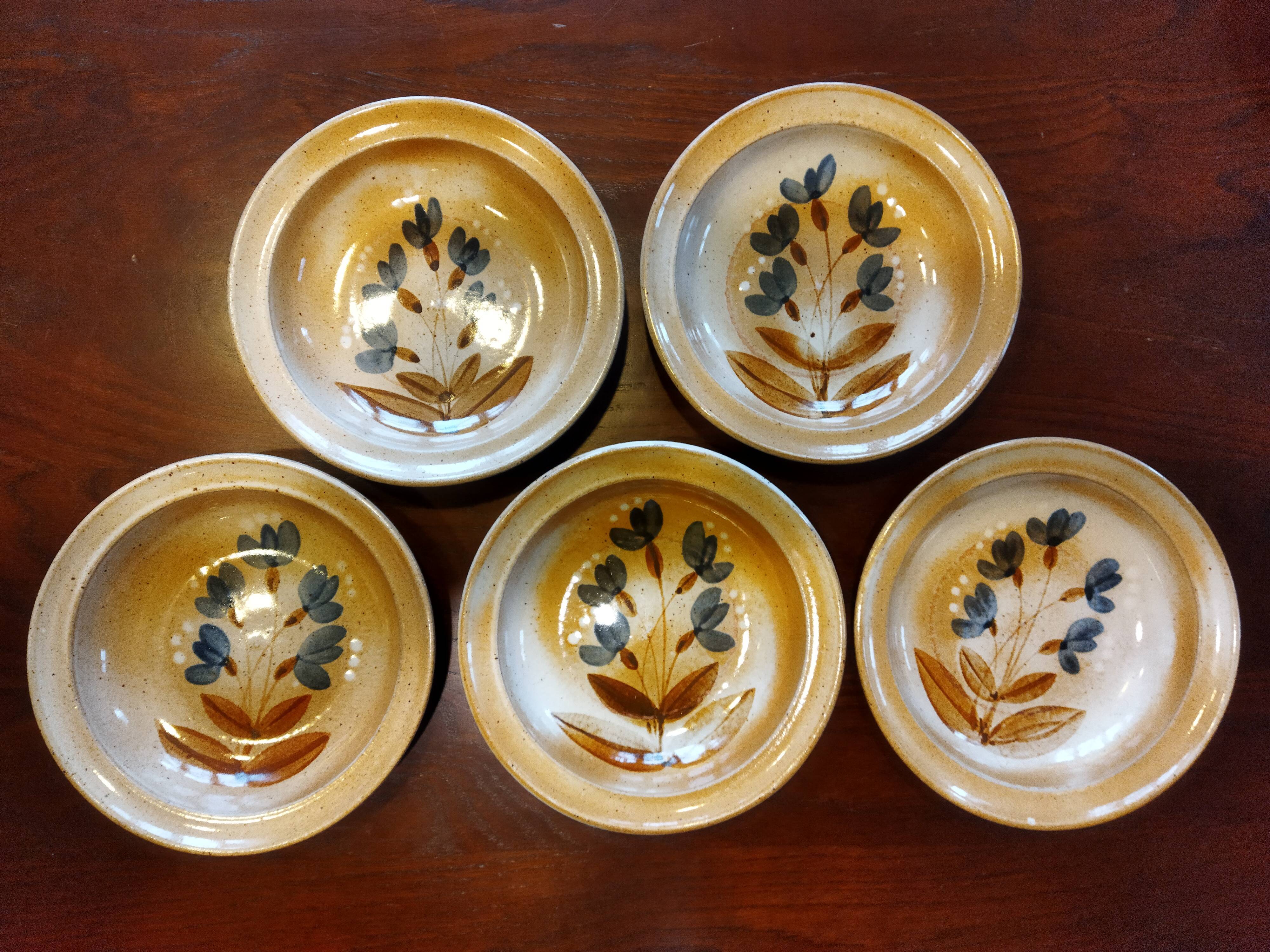 5 hollow plates Grès du Marais