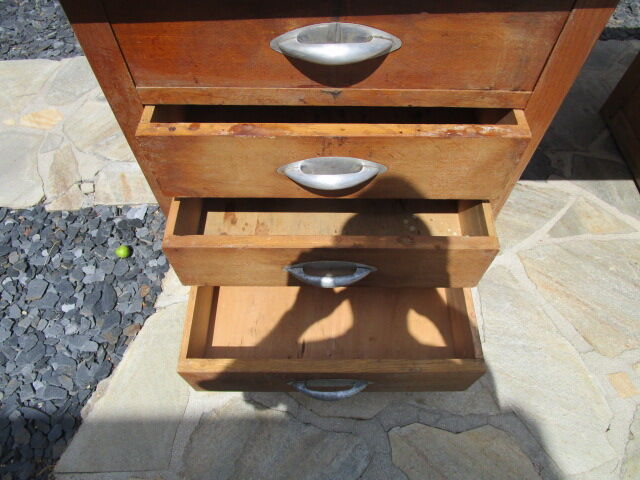 Meuble de travail d'atelier ancien