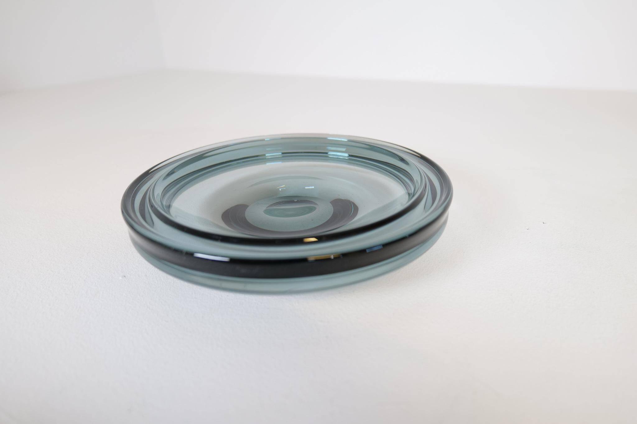 Set of two art glass vessels by Vicke Lindstrand for Kosta, Sweden, mid-century.