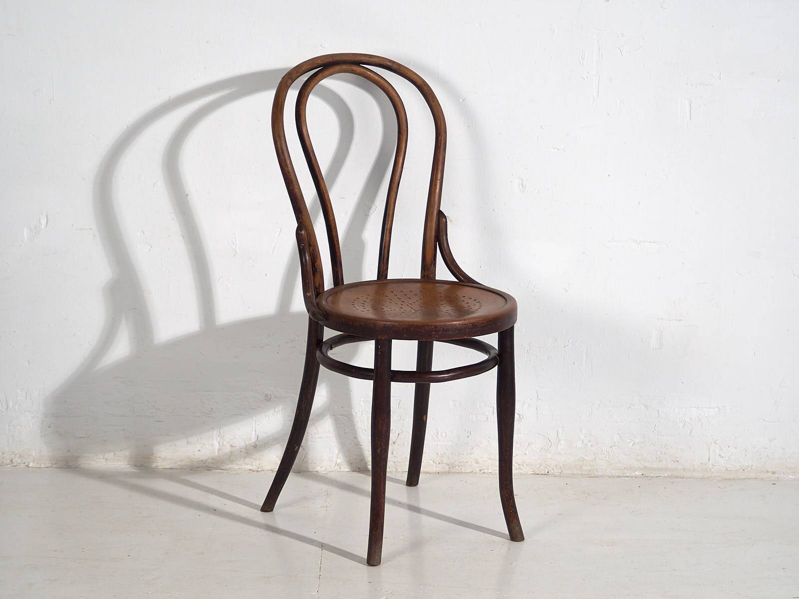 Antique Thonet Chairs No. 18 (c.1930). Set of 4 pieces #10