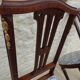 Paire de chaises de style classique en bois, laiton et tissu