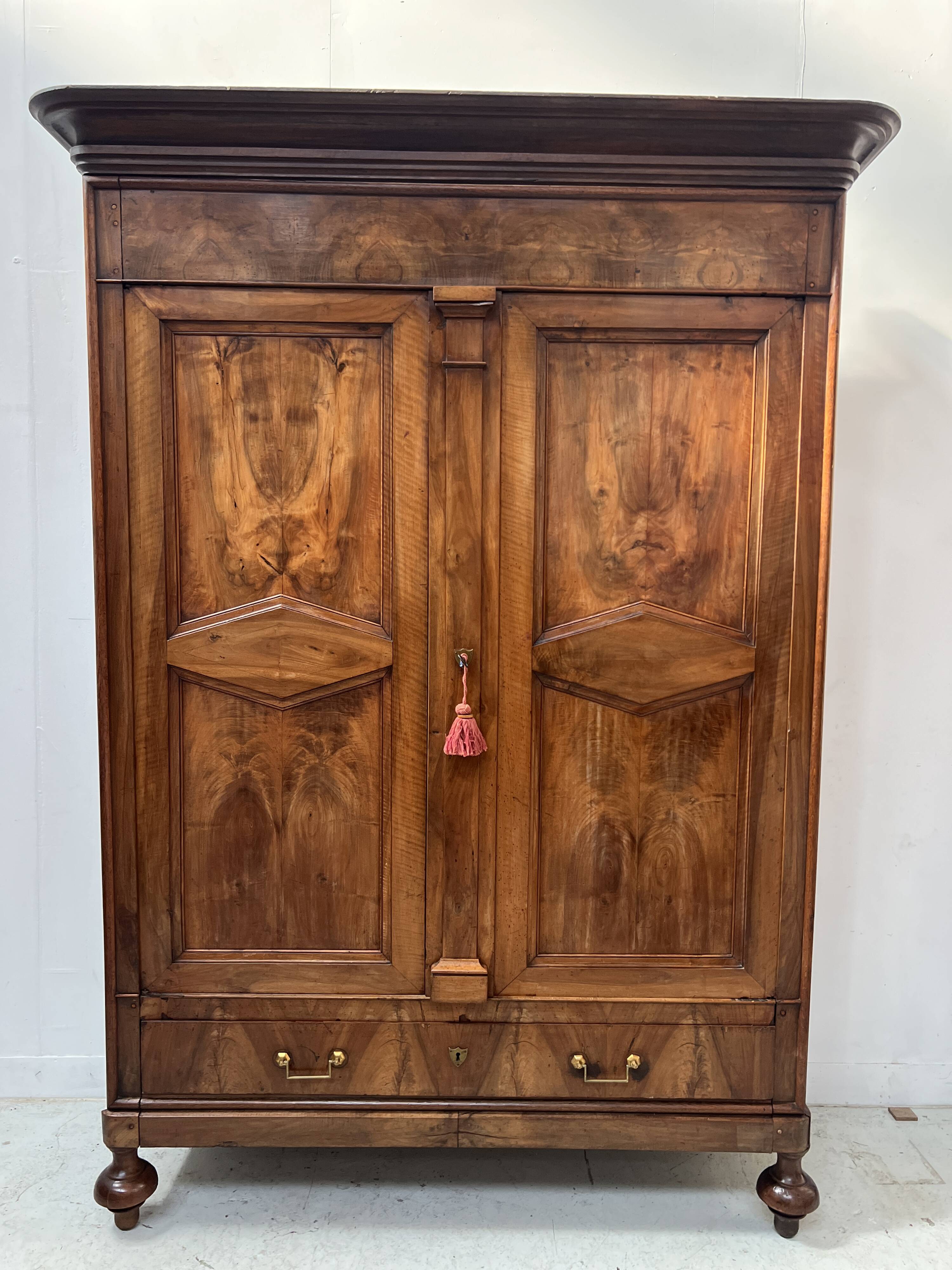Napoleon III style wardrobe in solid walnut, 19th century