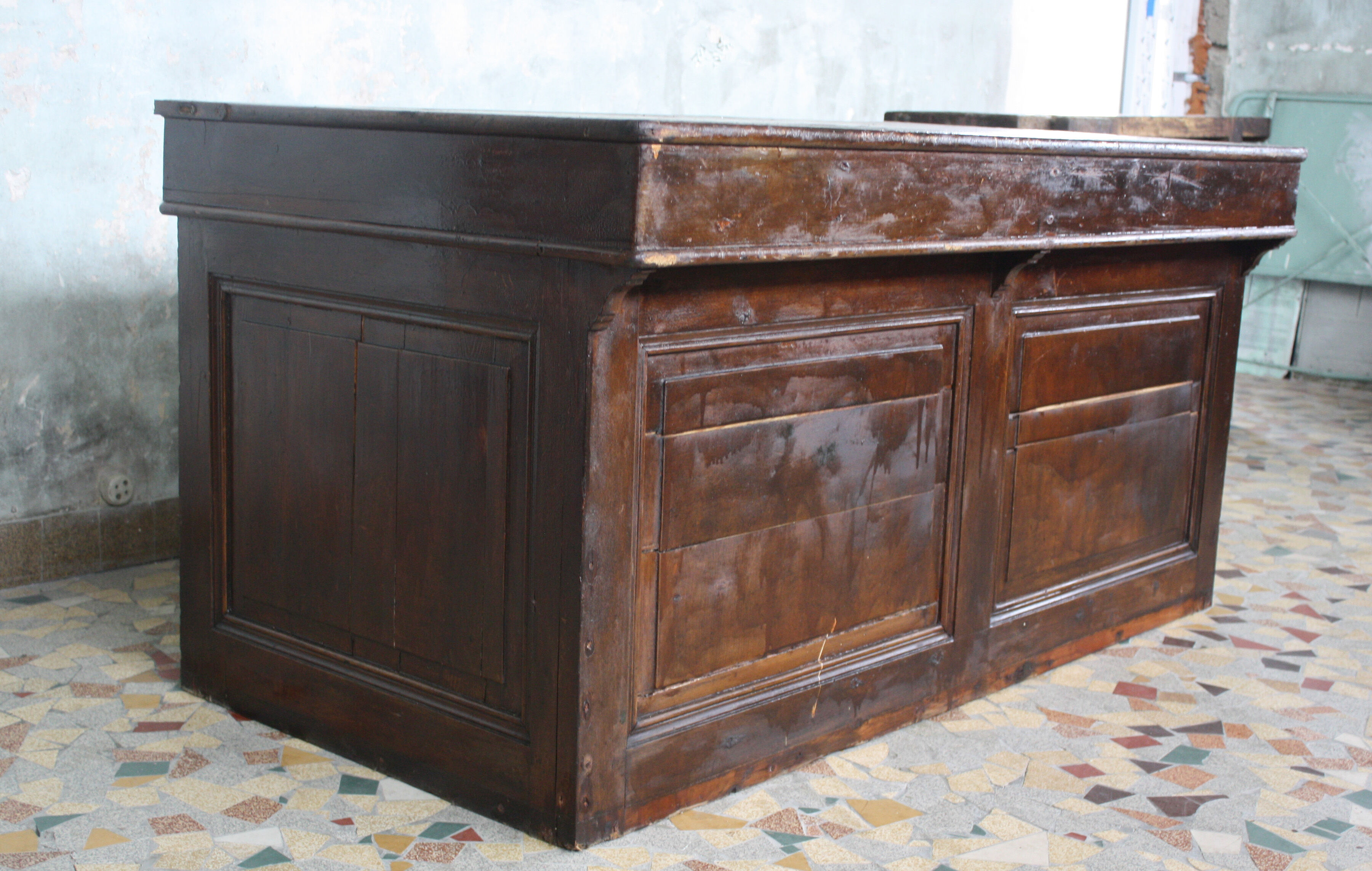 Former trade counter