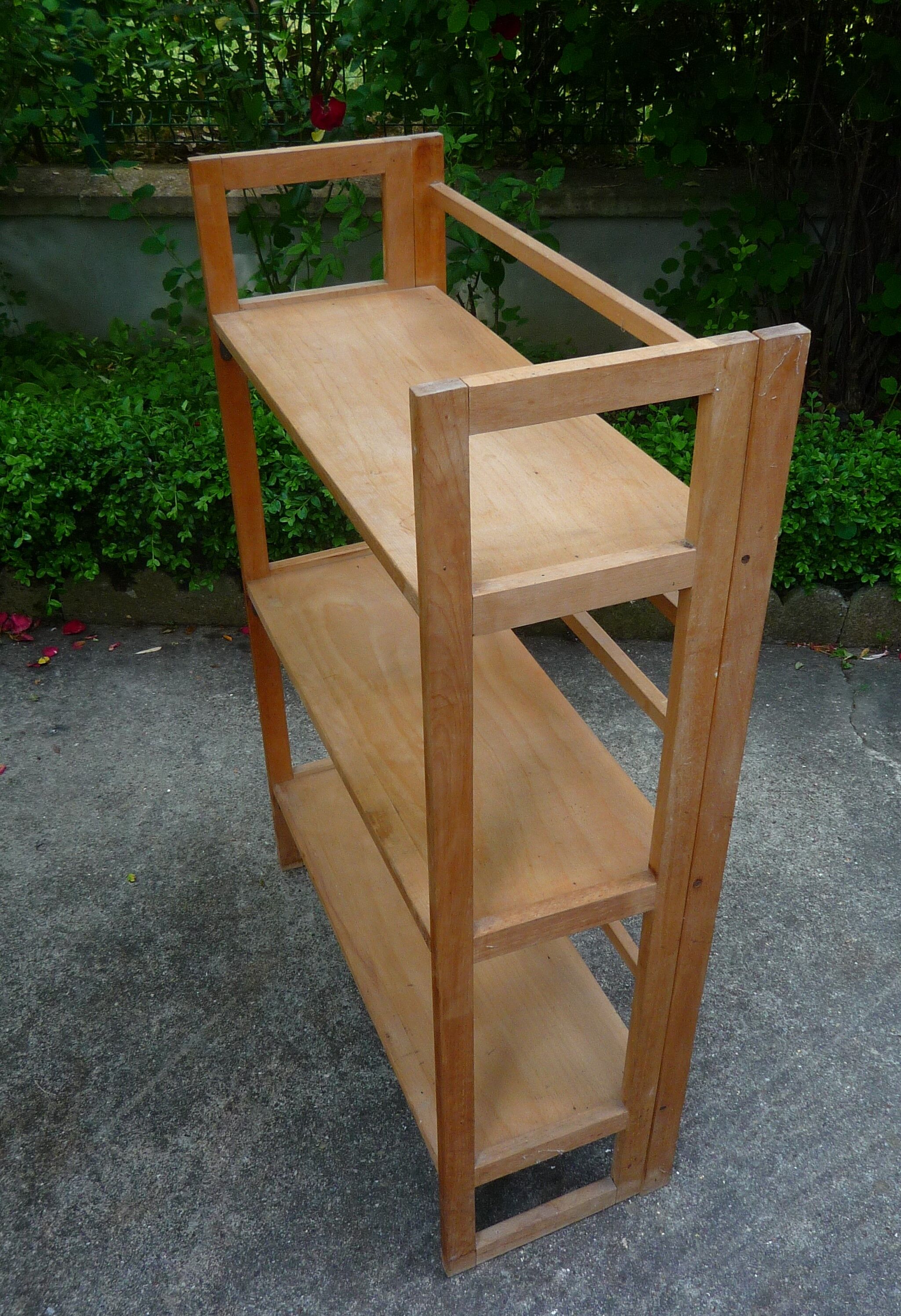 Bookseller's folding wooden shelf, vintage 1970s